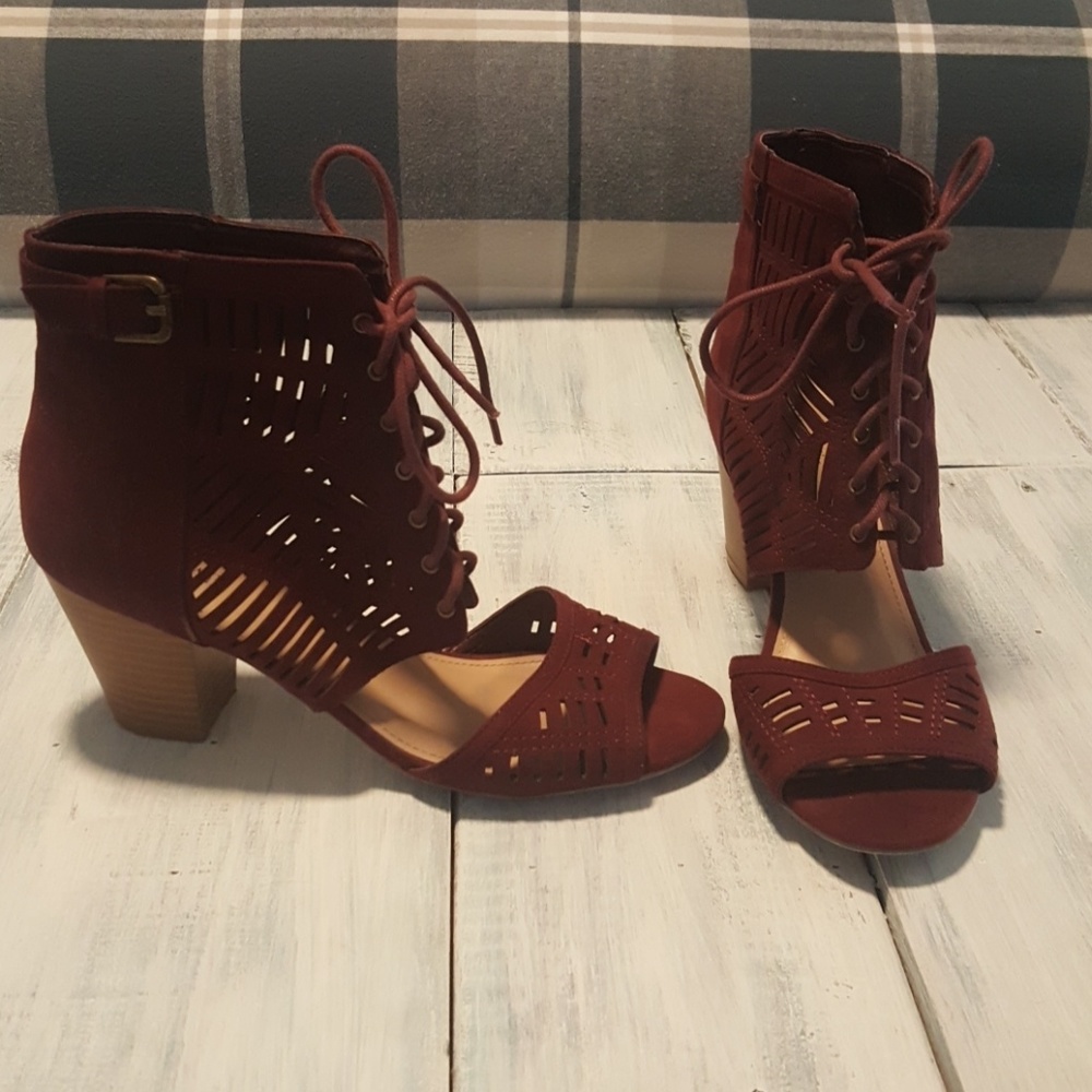 Maroon Open Toed Booties